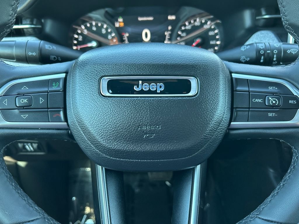 Used 2024 Jeep Compass Latitude image 10