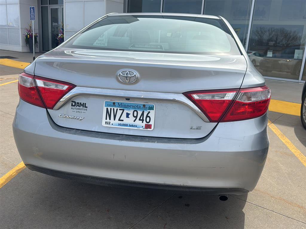 Used 2016 Toyota Camry LE FWD image 9