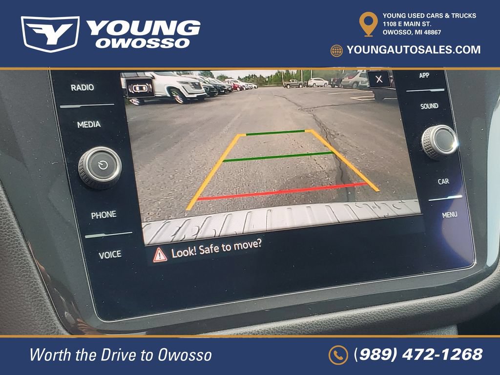 Used 2022 Volkswagen Tiguan SE w/ Panoramic Sunroof Package AWD/4WD image 17
