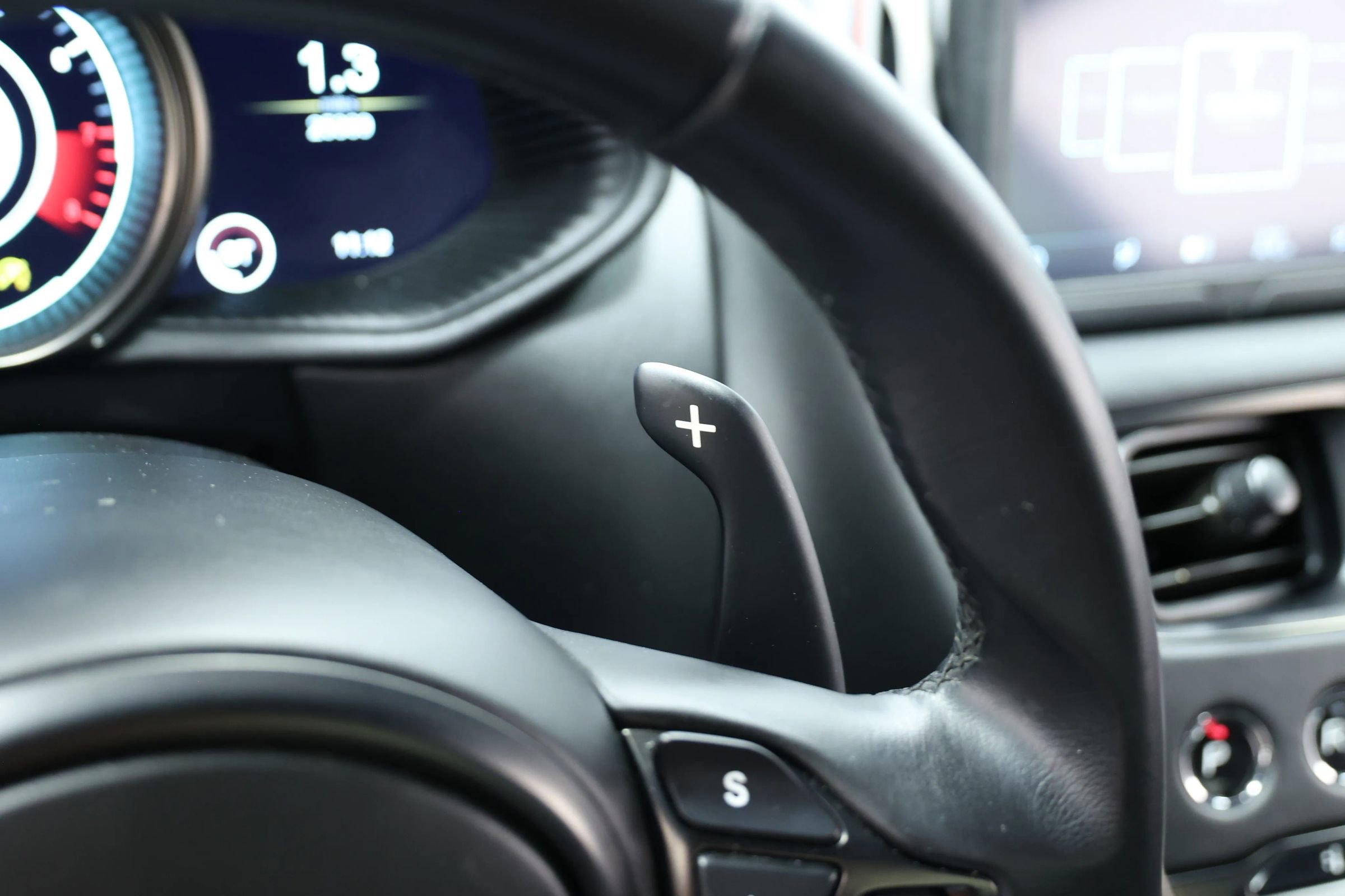 Used 2018 Aston Martin DB11 V12 image 26