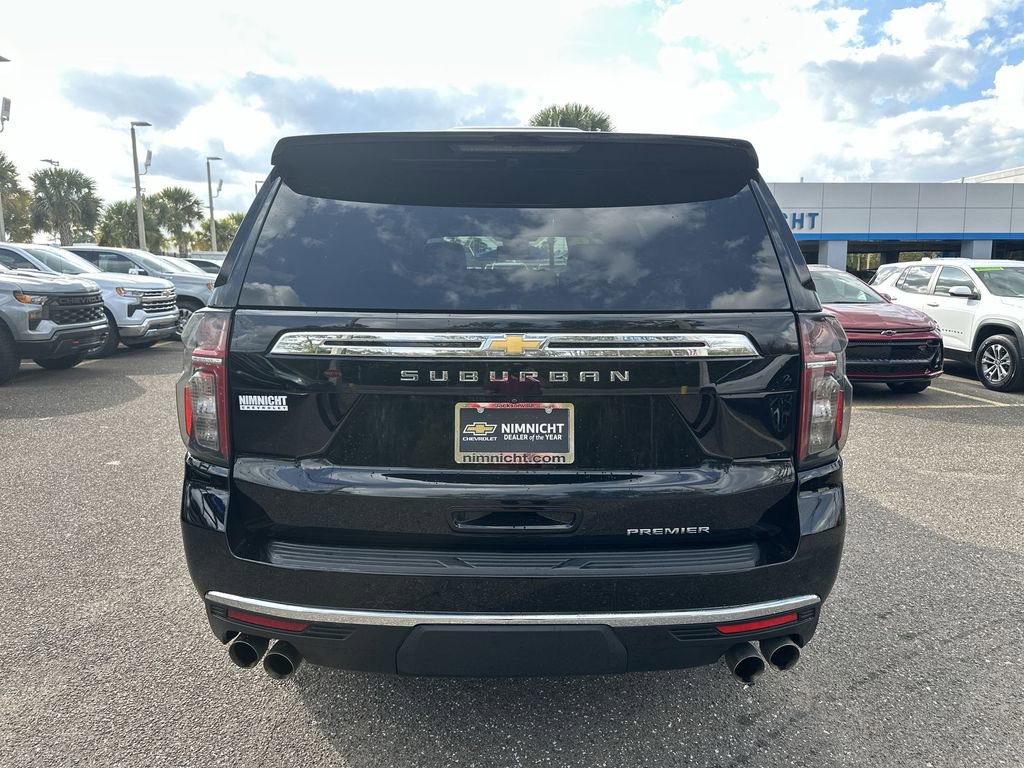 Used 2024 Chevrolet Suburban Premier image 15