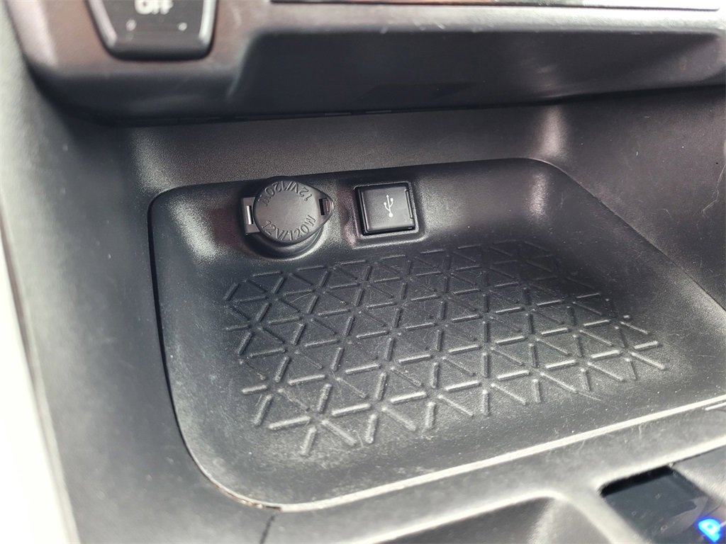 Used 2022 Toyota RAV4 XLE image 16