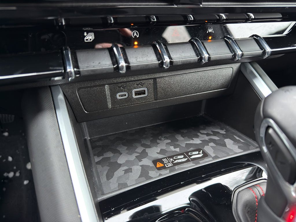 Used 2024 Chevrolet Colorado Z71 w/ Z71 Convenience Package 2 image 20