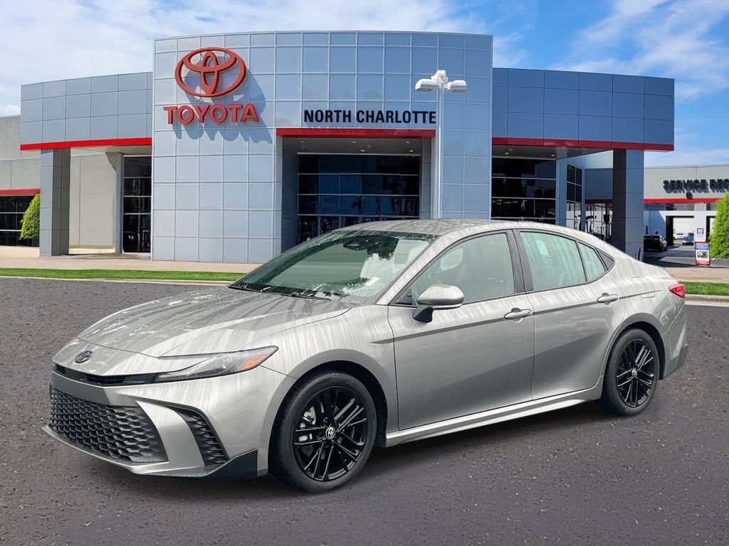 Used 2025 Toyota Camry SE w/ Convenience Package FWD image 5