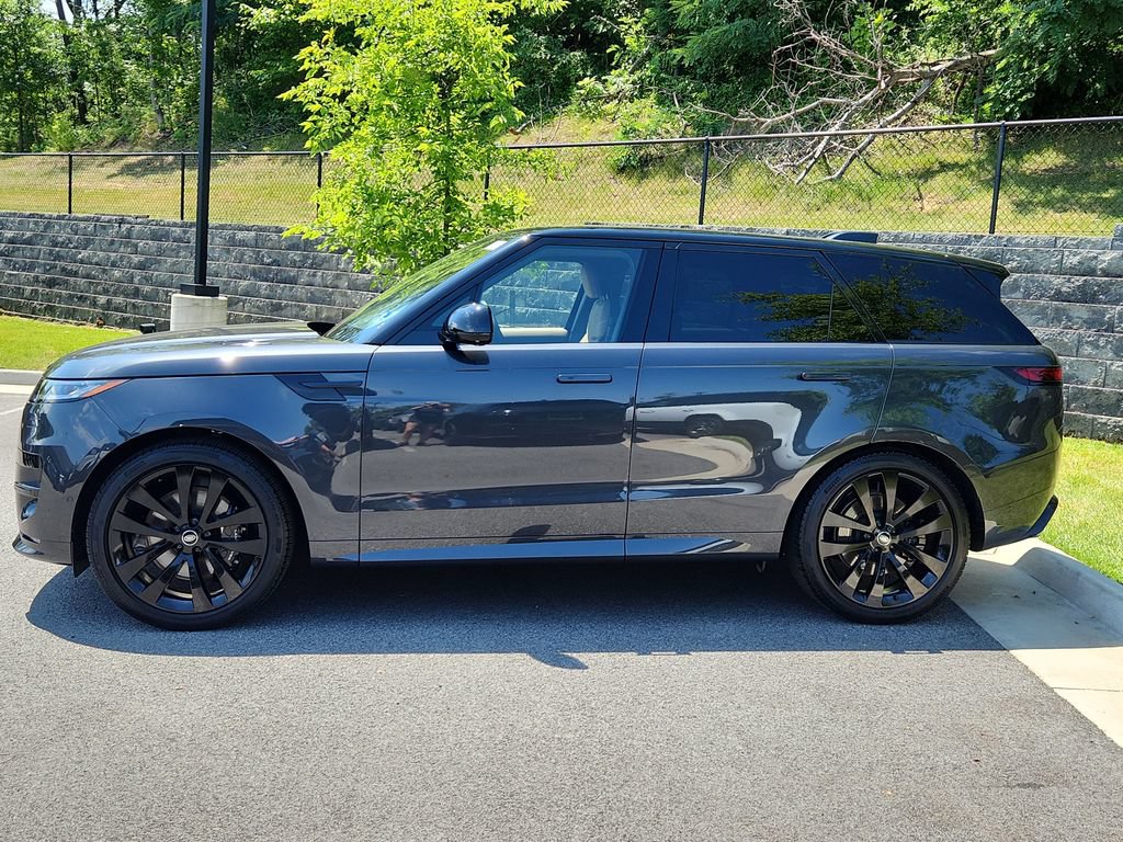 New 2025 Land Rover Range Rover Sport Dynamic SE AWD/4WD image 6