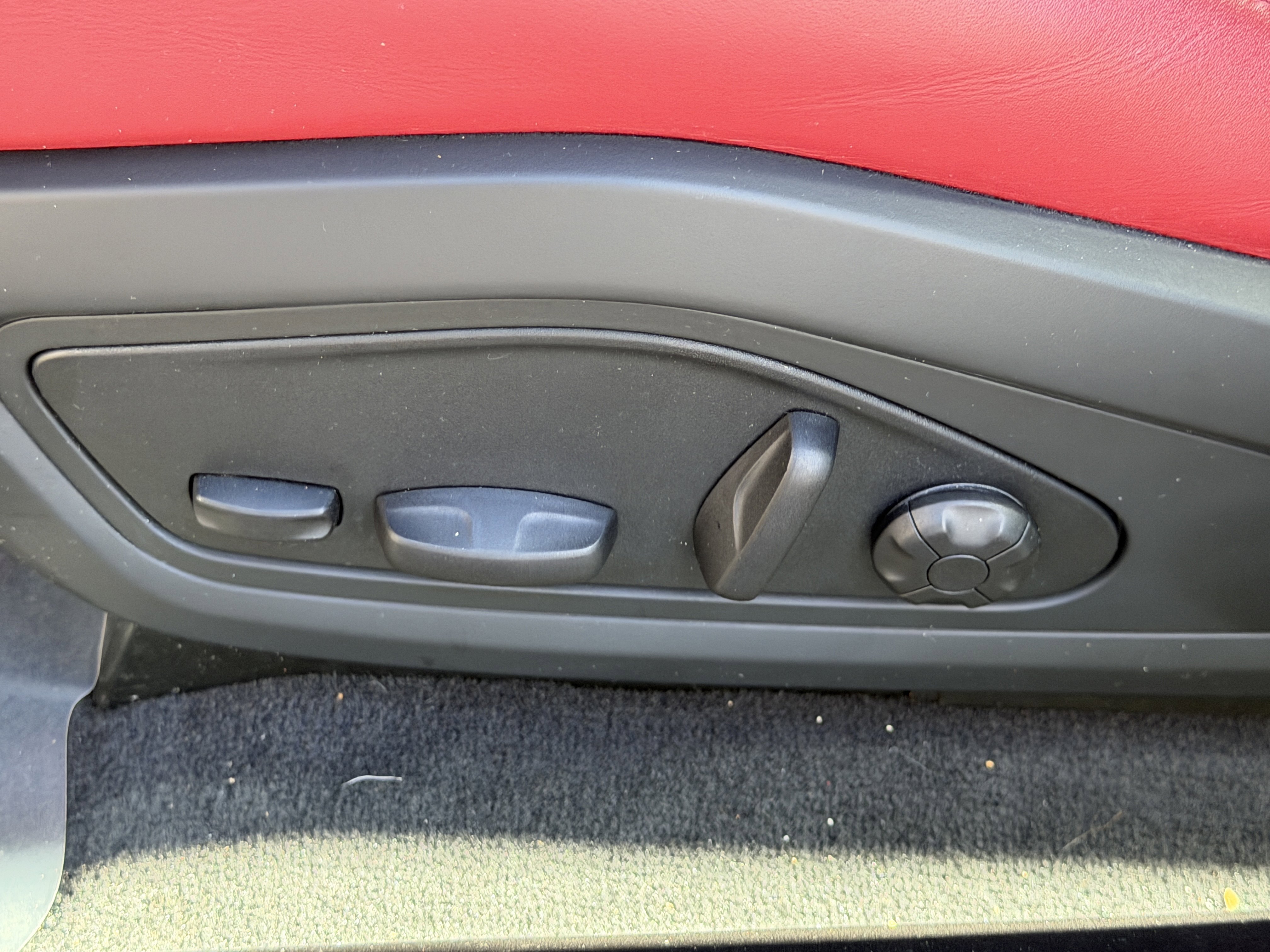 Certified 2023 Porsche Taycan image 26