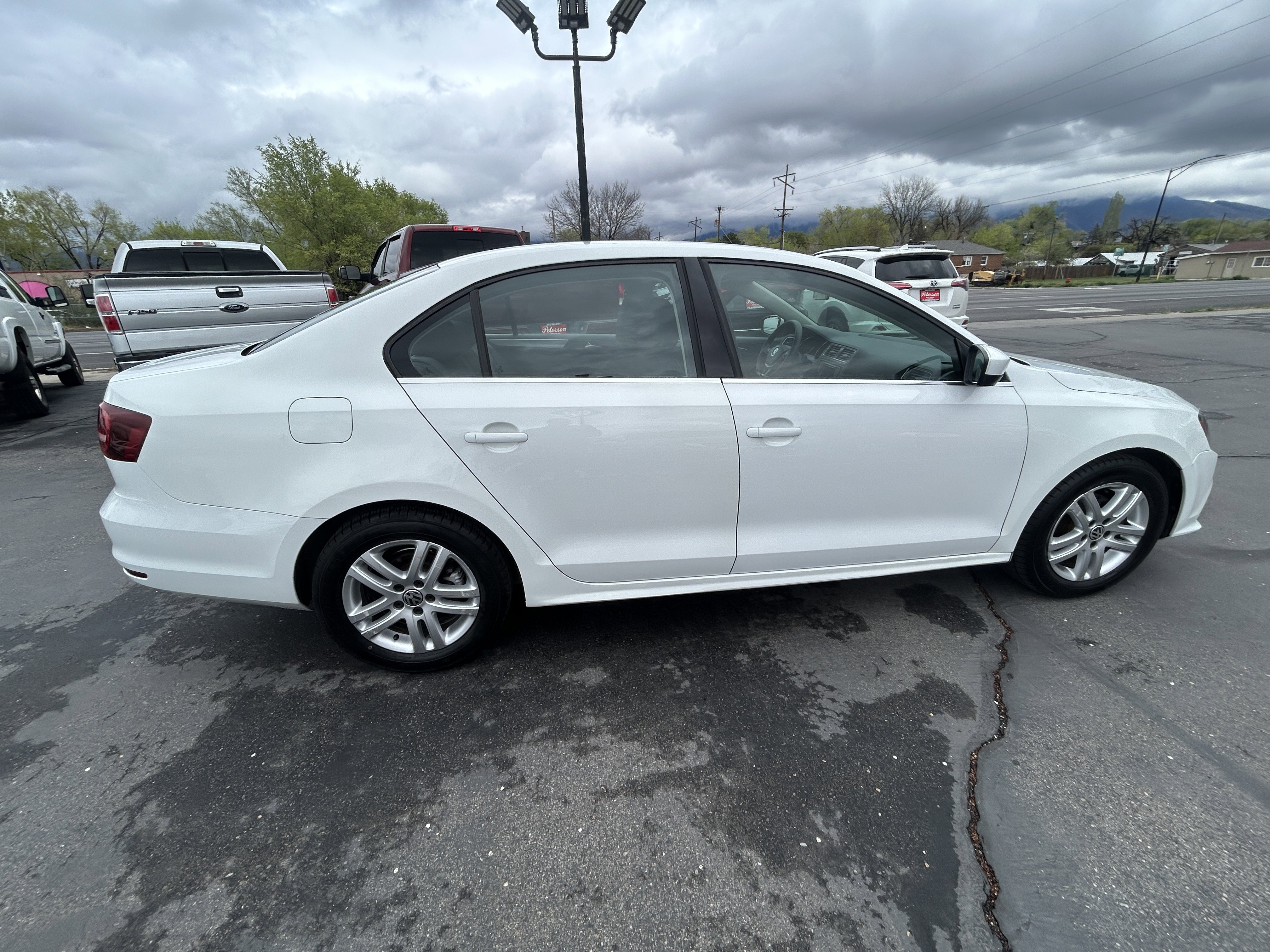 Used 2017 Volkswagen Jetta S image 5