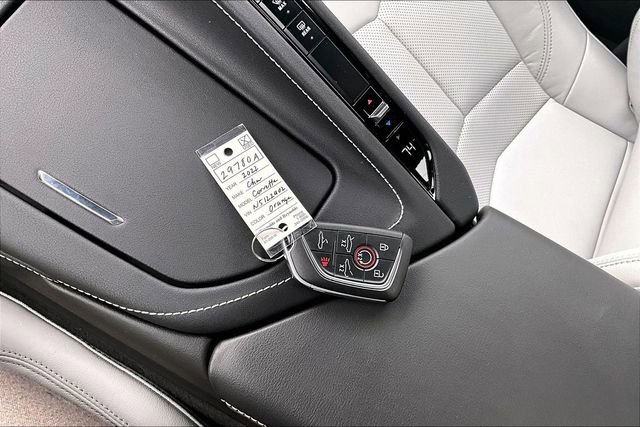 Used 2022 Chevrolet Corvette Stingray Convertible w/ Z51 Performance Package image 9