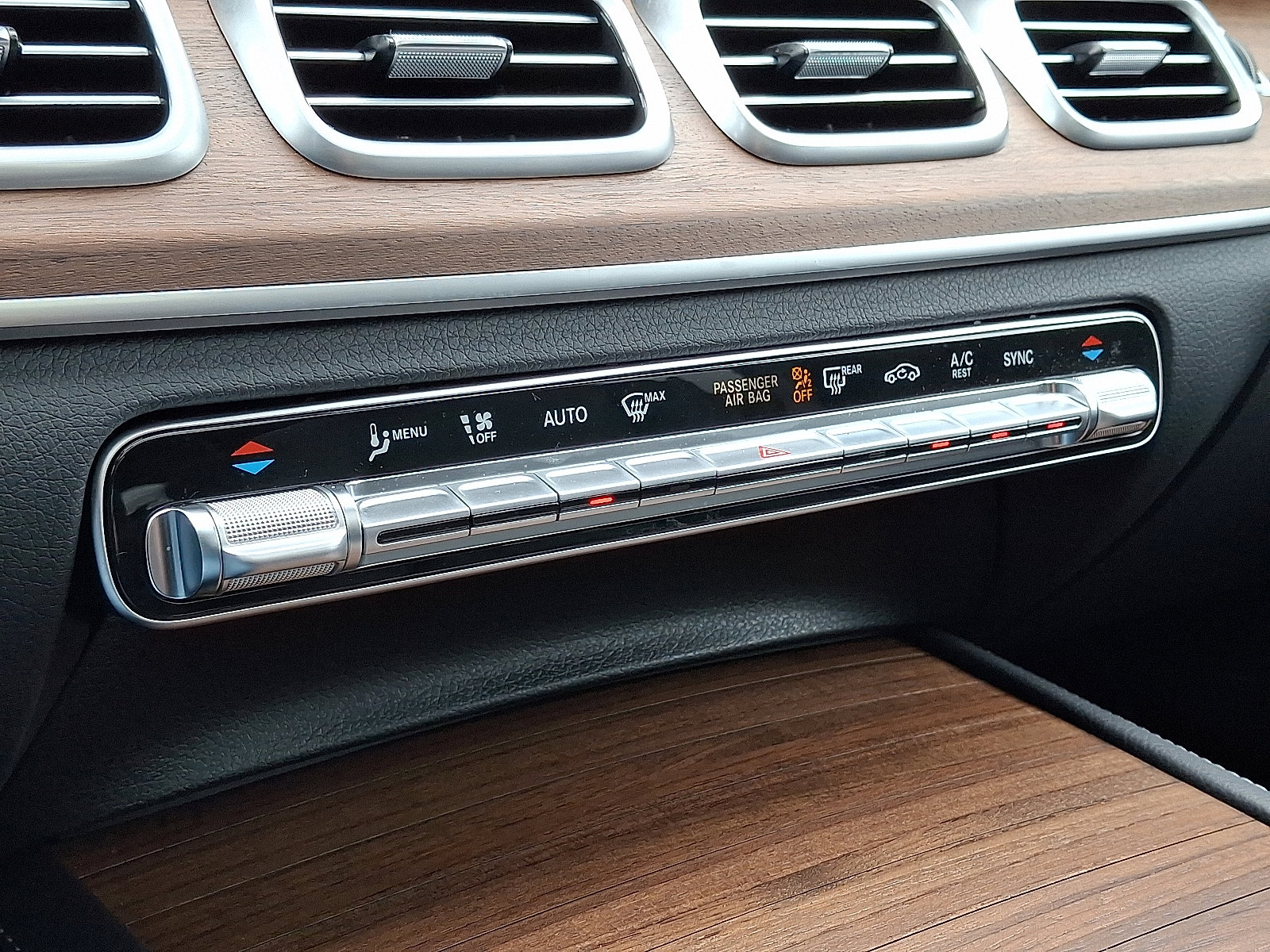 Certified 2026 Mercedes-Benz GLE 350 4MATIC image 17