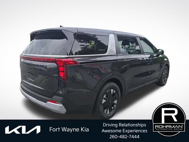 Certified 2026 Kia Carnival LXS FWD image 3