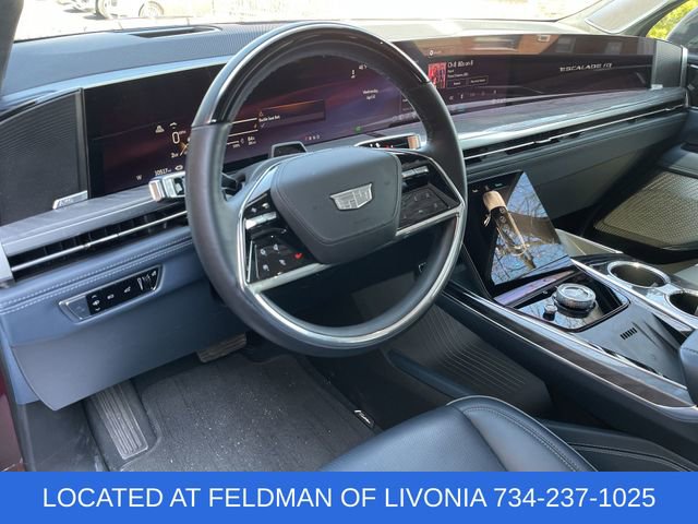 Used 2025 Cadillac Escalade IQ Luxury 2 w/ LPO, Premium Carpet Package image 10