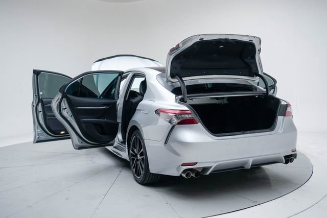 Used 2021 Toyota Camry XSE image 17