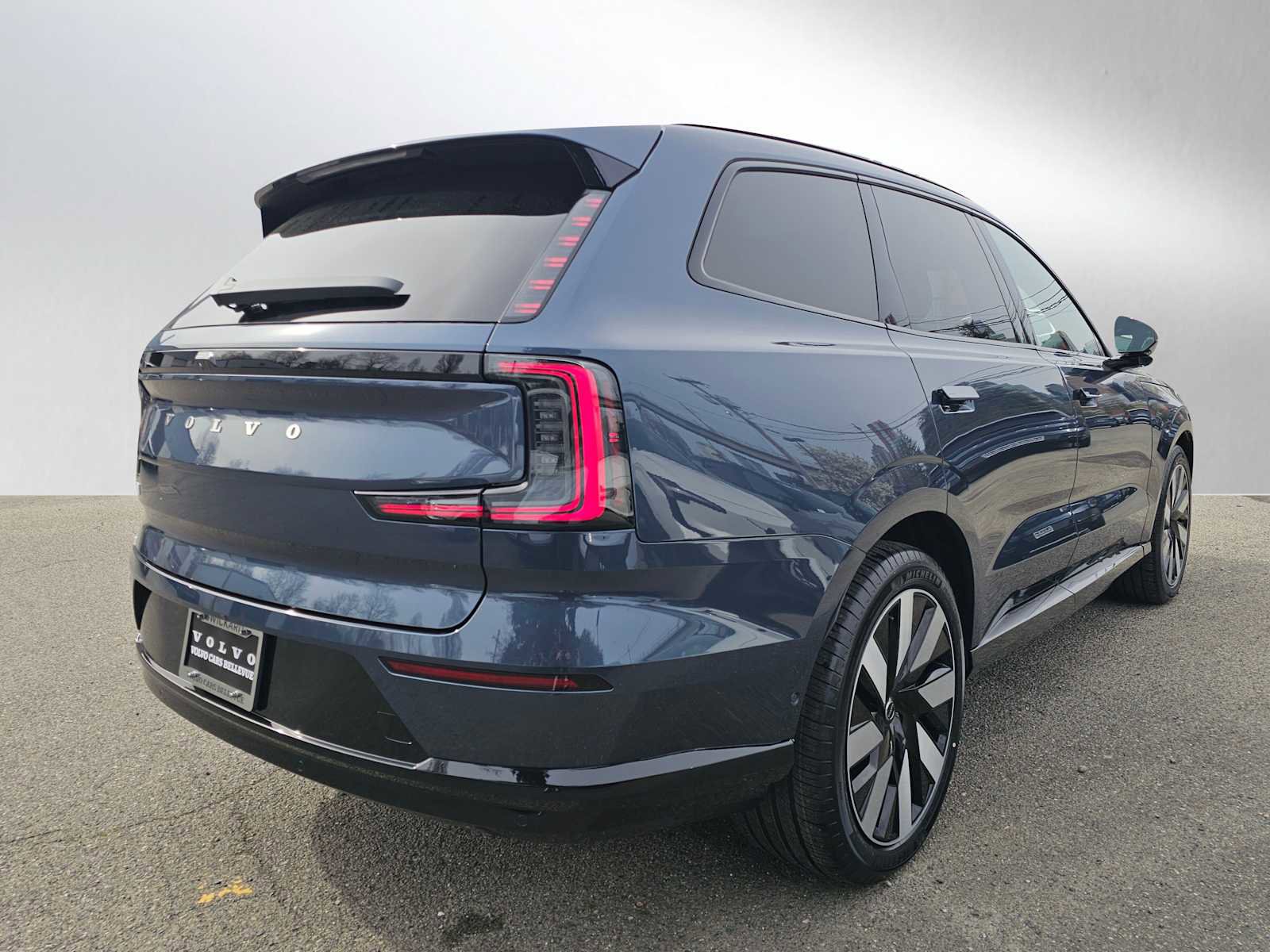 New 2026 Volvo EX90 Ultra image 3