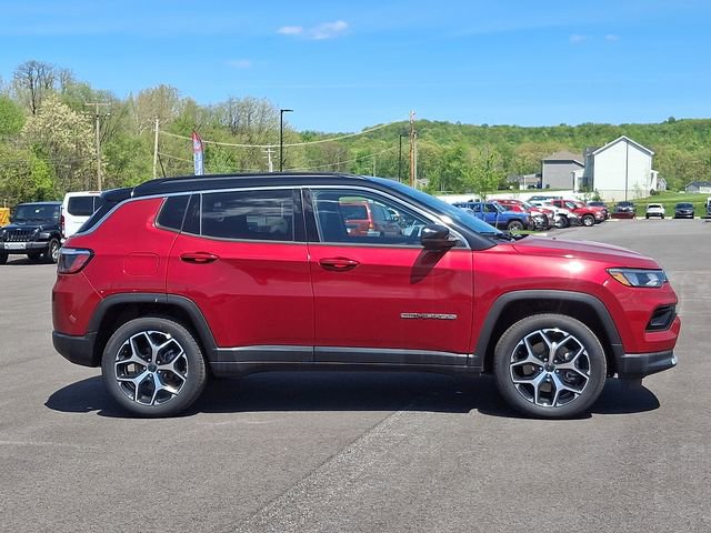 Used 2025 Jeep Compass Limited AWD/4WD image 7