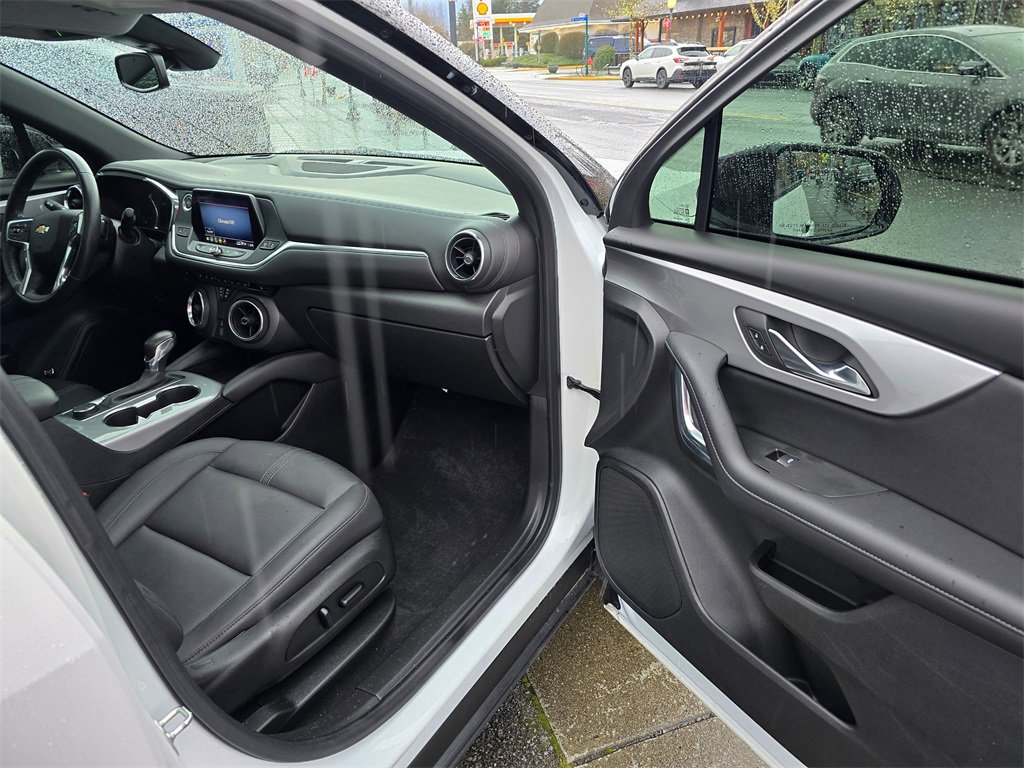 Used 2021 Chevrolet Blazer LT w/ Midnight/Sport Edition image 11