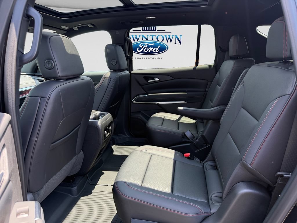 Used 2026 Chevrolet Traverse Z71 w/ LPO, Floor Liner Package AWD/4WD image 27