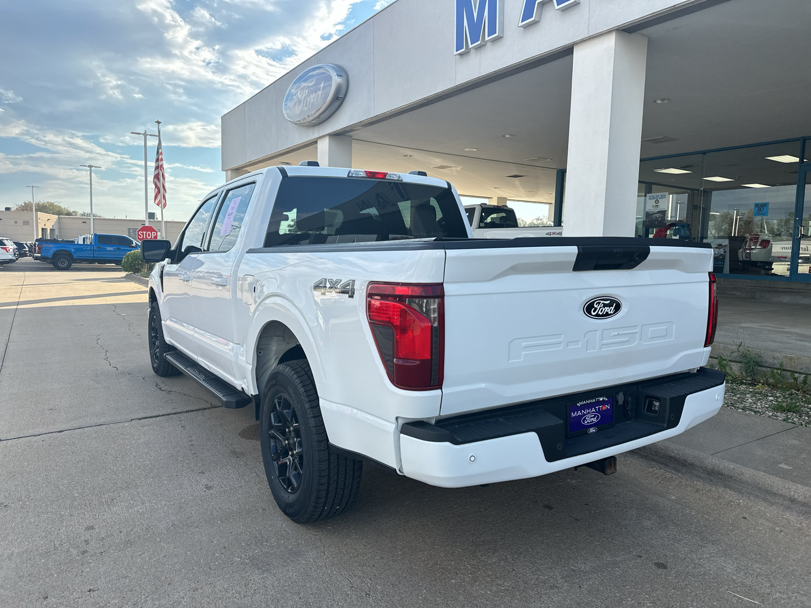 Used 2024 Ford F150 XLT w/ XLT Black Appearance Package AWD/4WD image 12