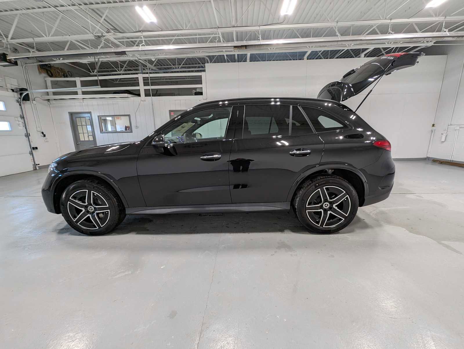 New 2026 Mercedes-Benz GLC 300 4MATIC image 10