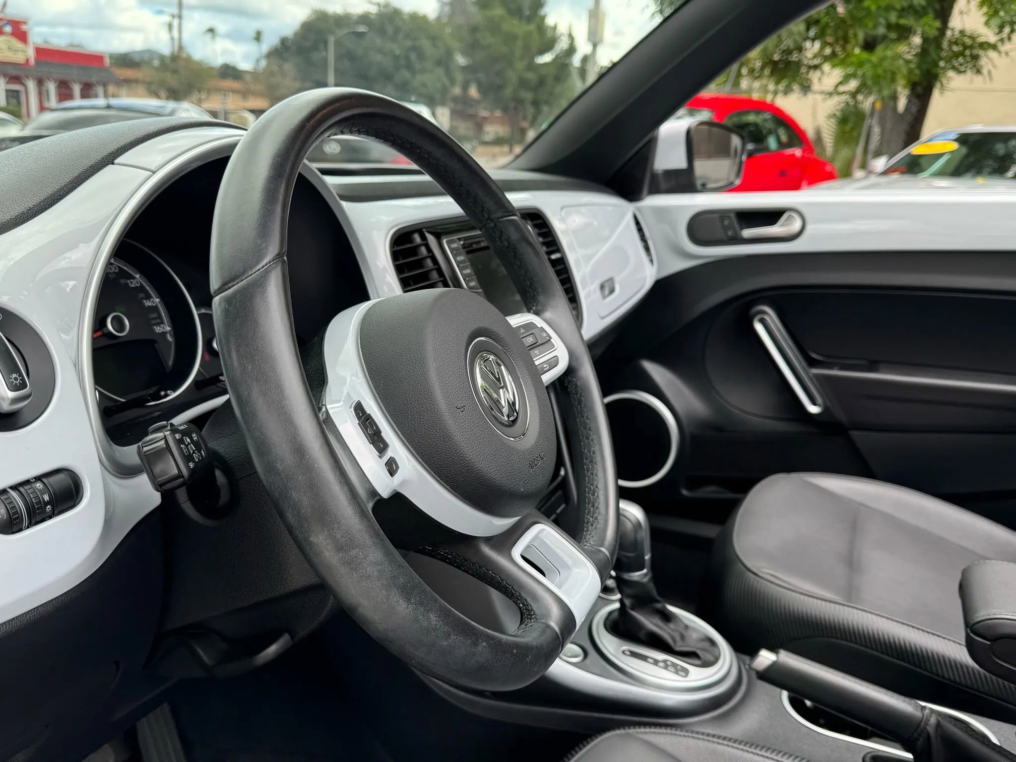 Used 2018 Volkswagen Beetle 2.0T S w/ Style & Comfort Package image 14