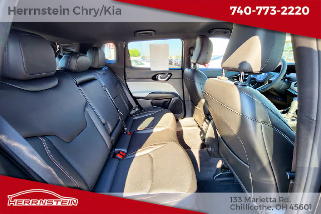 Used 2023 Jeep Compass Limited w/ Elite Group AWD/4WD image 27