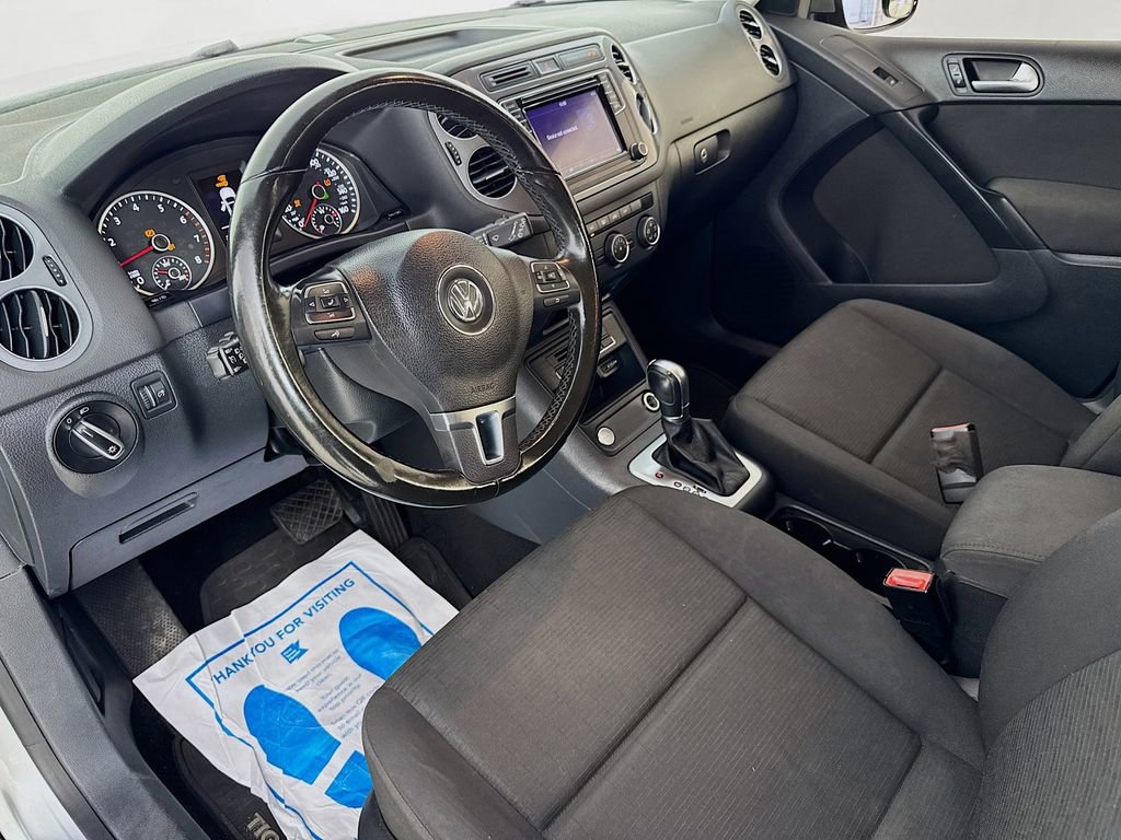 Used 2018 Volkswagen Tiguan Limited w/ Premium Package FWD image 11