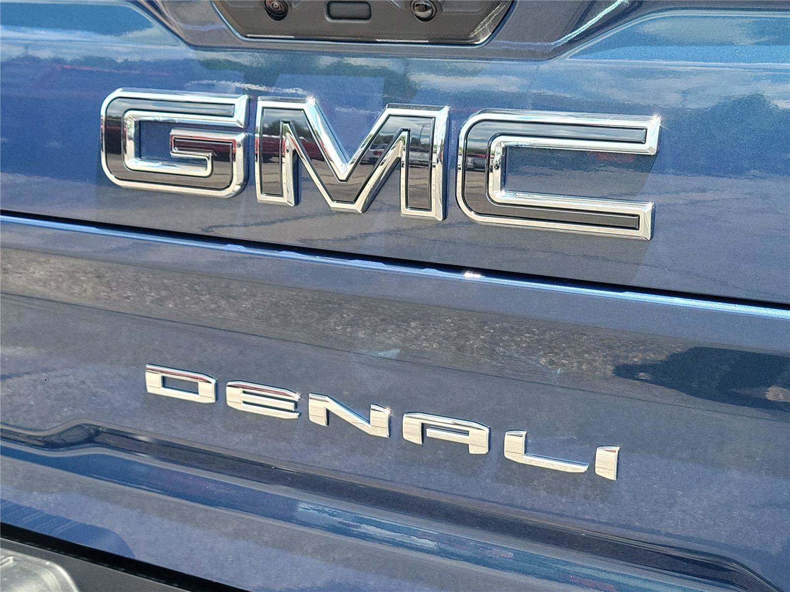 New 2026 GMC Sierra 2500 Denali Ultimate AWD/4WD image 8