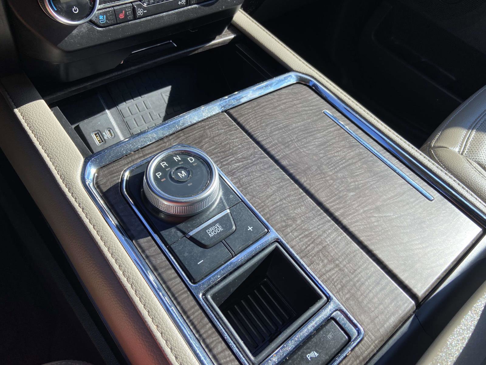 Used 2021 Ford Expedition Limited w/ Cargo Package image 14