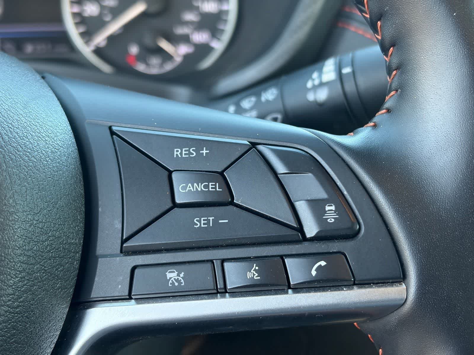Used 2025 Nissan Sentra SR FWD image 12