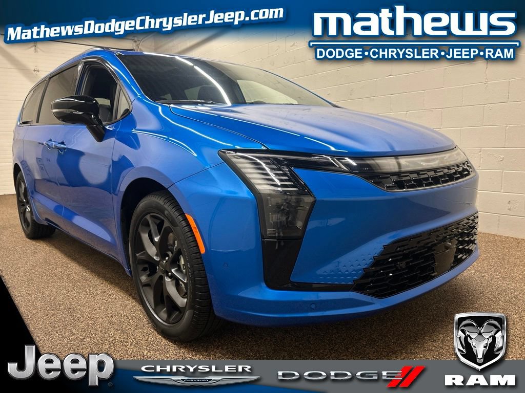 New 2027 Chrysler Pacifica Limited w/ S Appearance Package
