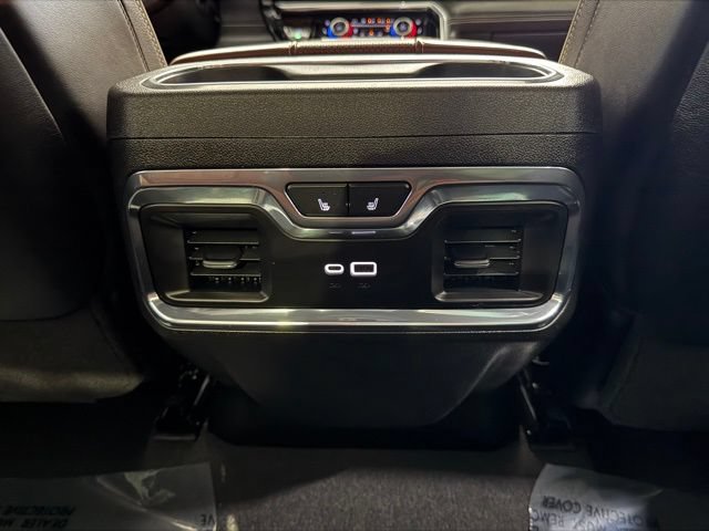 Used 2024 GMC Sierra 2500 Denali Ultimate AWD/4WD image 16