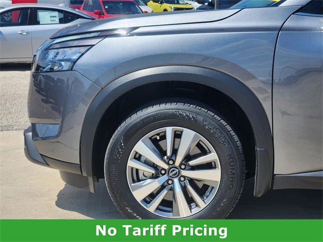 Certified 2025 Nissan Pathfinder SL image 7