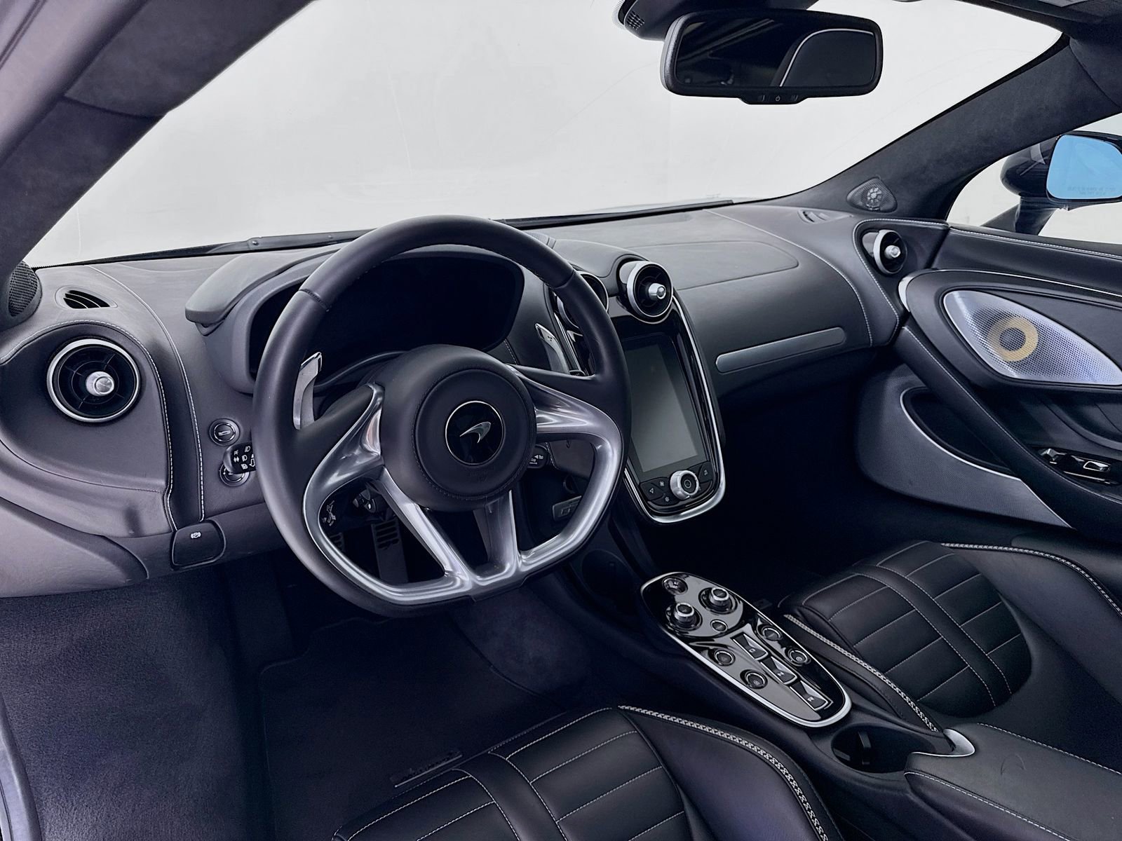 Used 2025 McLaren GTS image 10