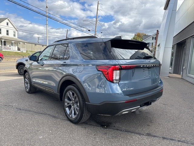 New 2026 Ford Explorer Active image 7