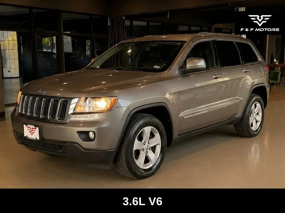 Used 2012 Jeep Grand Cherokee Laredo AWD/4WD image 2