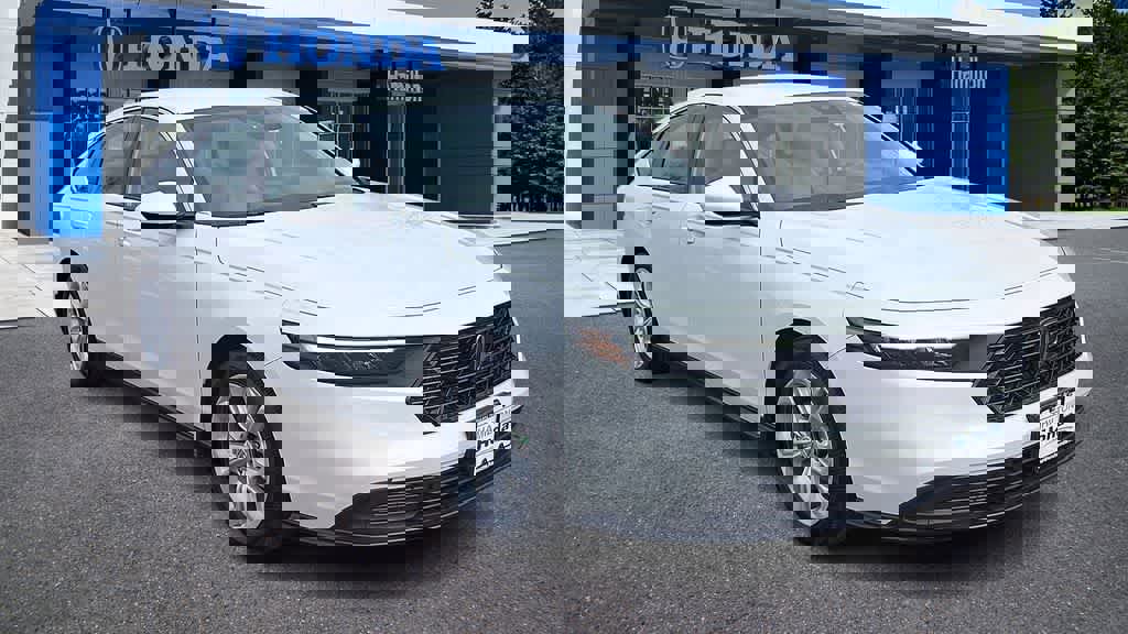 Certified 2023 Honda Accord LX image 2