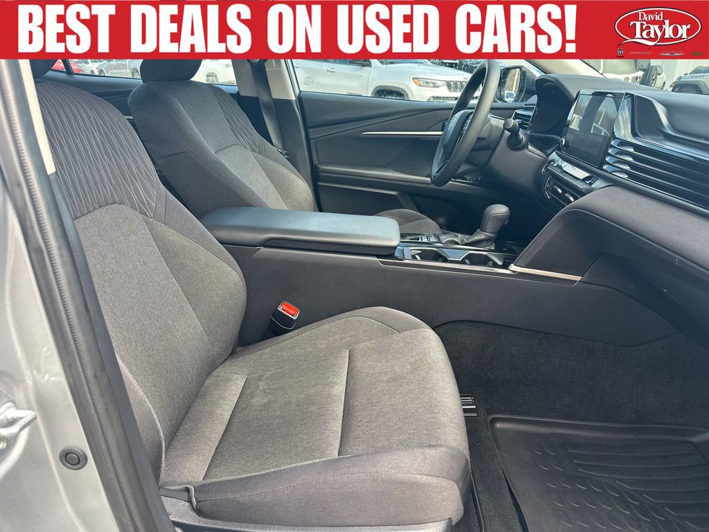 Used 2025 Toyota Camry LE w/ Convenience Package FWD image 22
