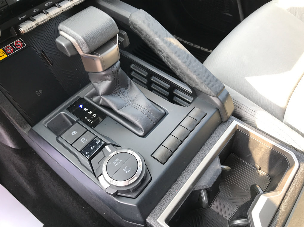 Certified 2024 Toyota Tacoma SR5 AWD/4WD image 22