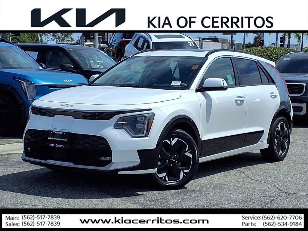 Certified 2023 Kia Niro Wave FWD image 1