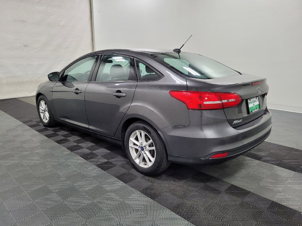 Used 2016 Ford Focus SE FWD image 3