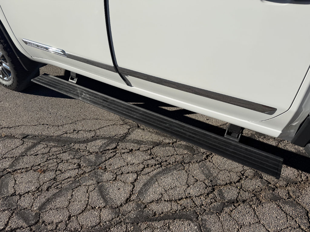 Used 2026 Chevrolet Silverado 3500 High Country w/ High Country Premium Package AWD/4WD image 14