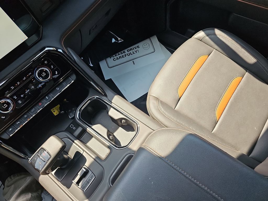 Used 2024 GMC Sierra 1500 AT4 w/ Technology Package image 28