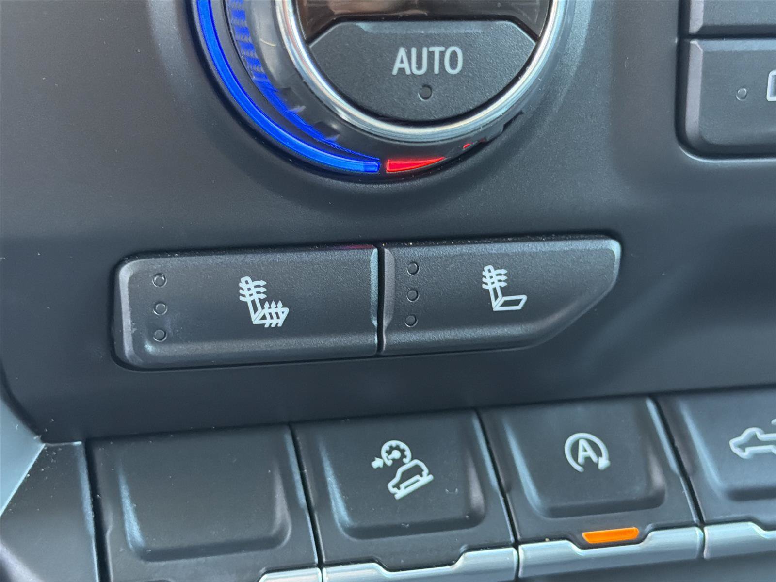 Used 2019 Chevrolet Silverado 1500 LT Trail Boss AWD/4WD image 29