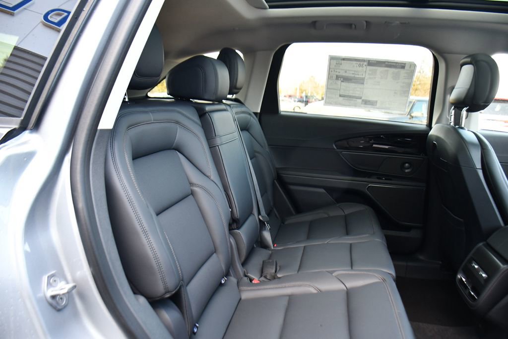 New 2026 Lincoln Nautilus Premier w/ Equipment Group 102A AWD/4WD image 18