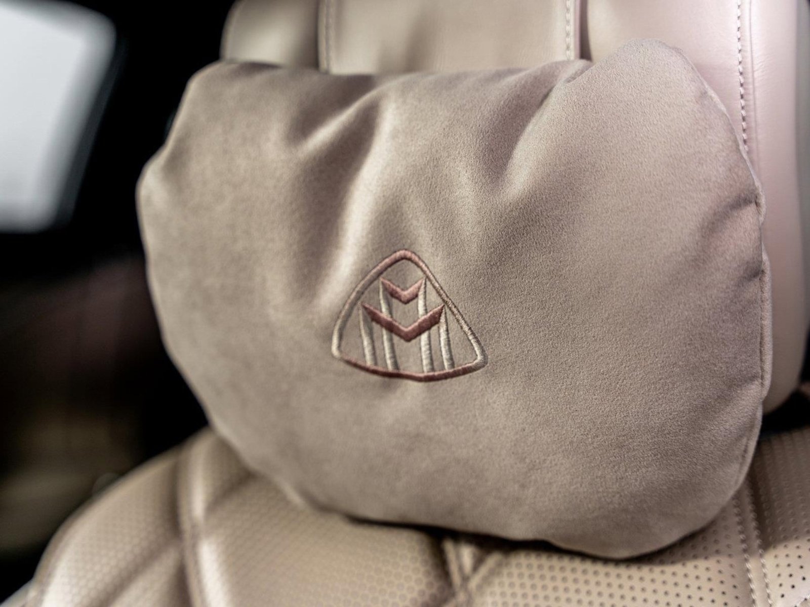 Used 2025 Mercedes-Benz Maybach S 680 4MATIC image 33