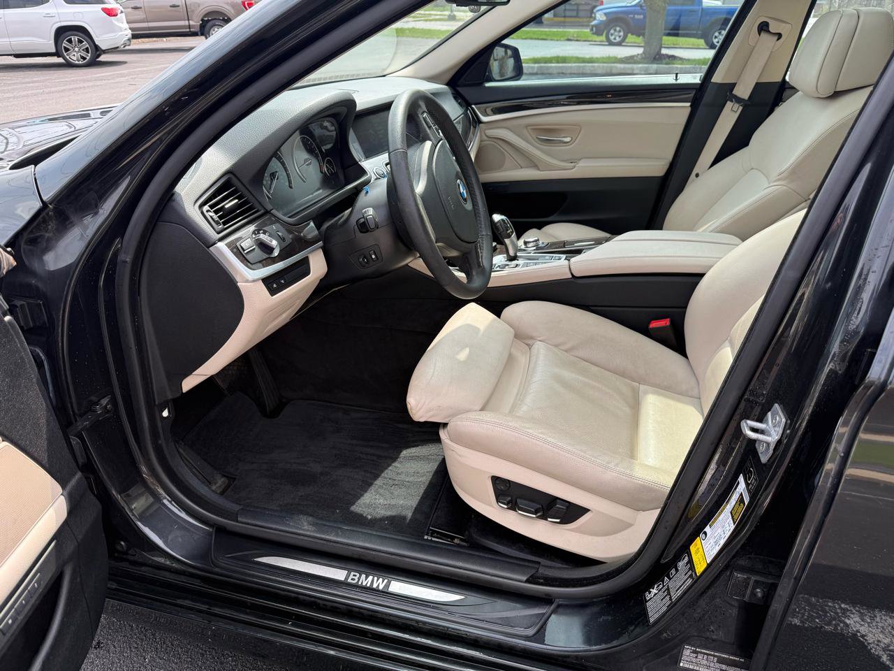 Used 2013 BMW 528i xDrive Sedan AWD/4WD image 9