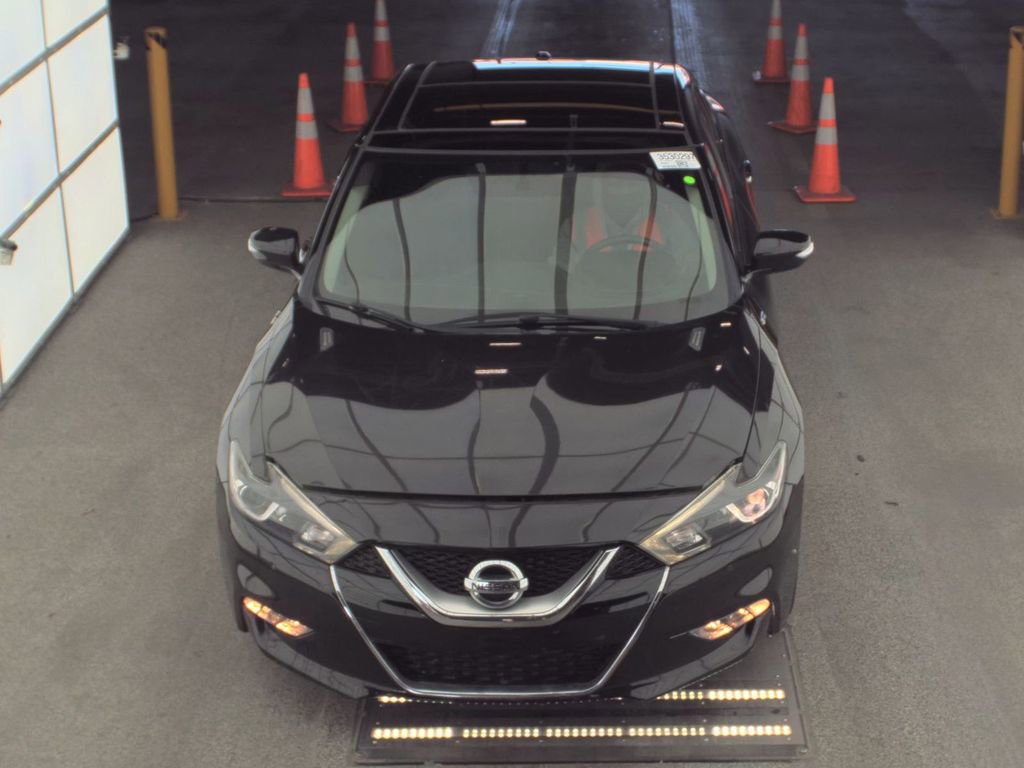 Used 2016 Nissan Maxima 3.5 SL w/ Interior Lighting Package image 2