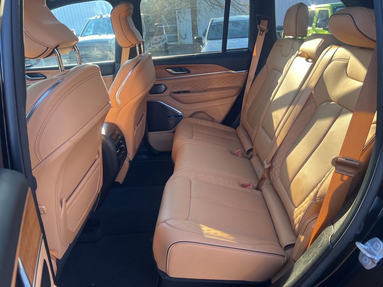 Used 2023 Jeep Grand Cherokee Summit image 19