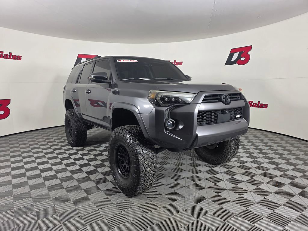 Used 2023 Toyota 4Runner SR5 Premium w/ Moonroof Package RWD image 10