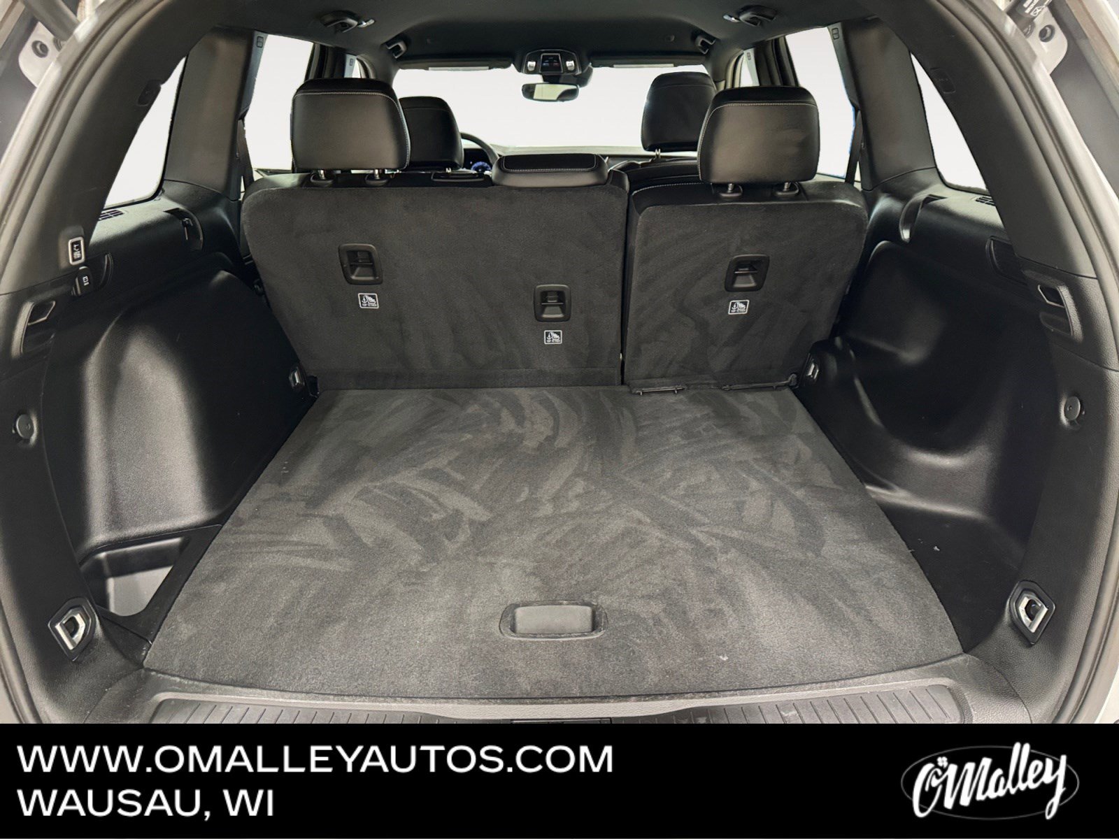 Used 2023 Jeep Grand Cherokee Altitude image 12