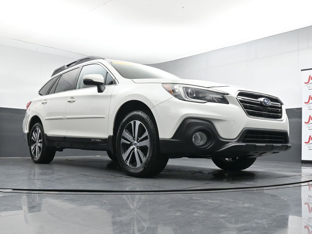 Used 2018 Subaru Outback 3.6R Limited image 32